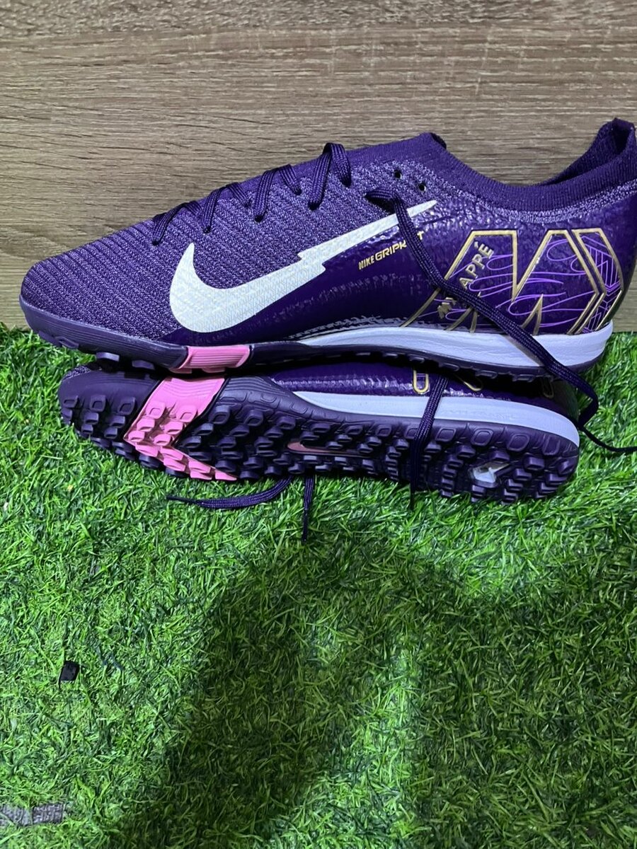 Chaussures de course violettes