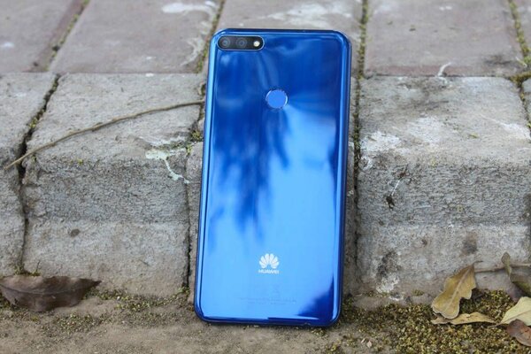HUAWEI Y7 2018