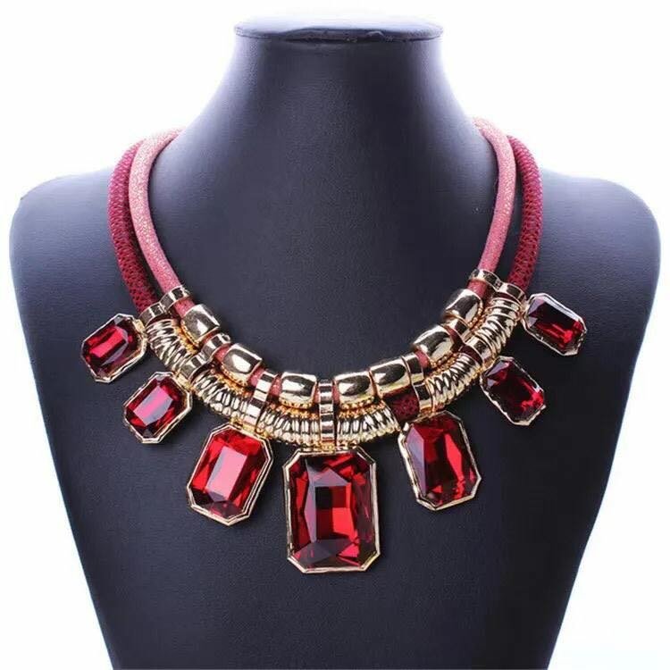 Ladies elegant necklace