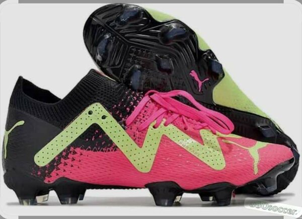 Chaussures de Football Dynamiques