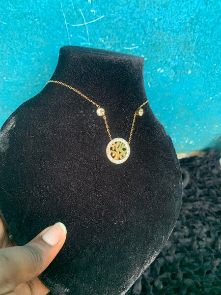 Parure élégante en or