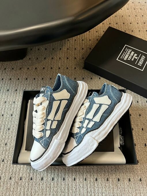 Chaussures en denim tendance