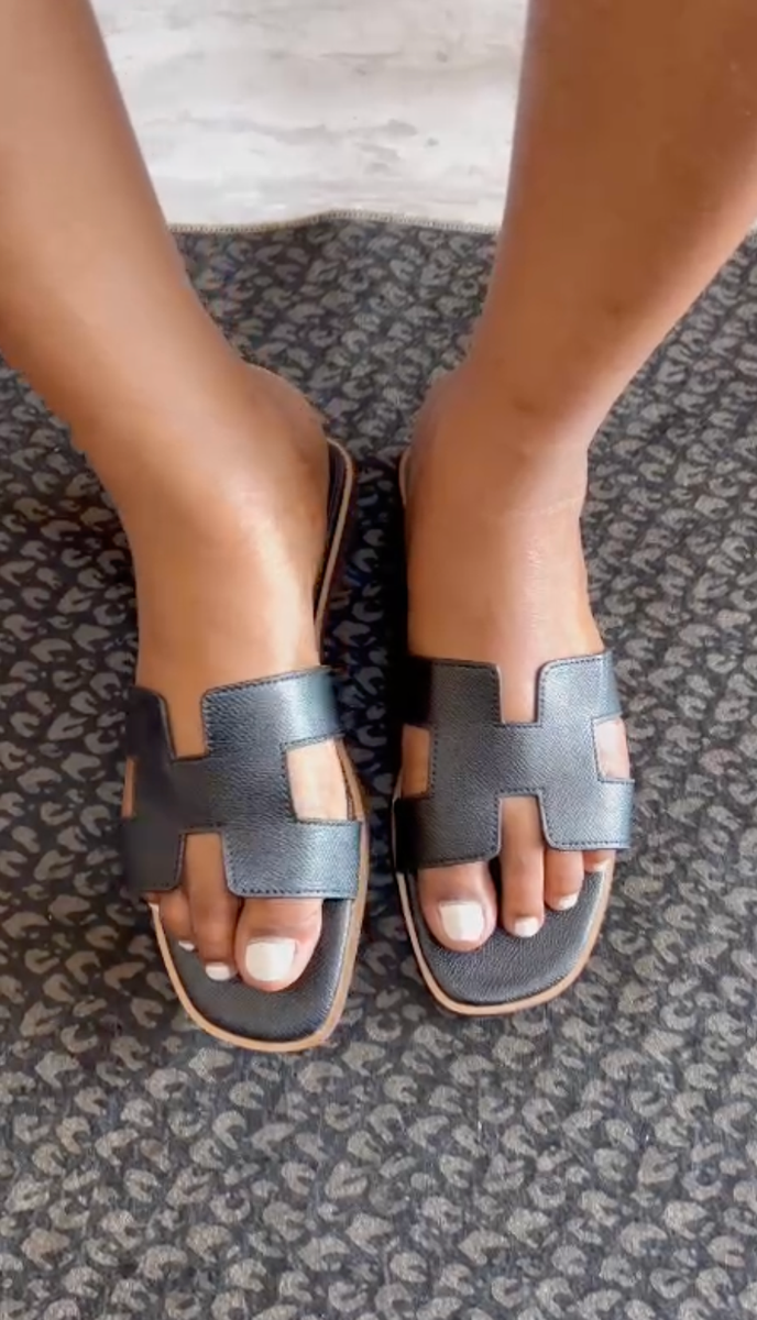 Hermes leather black flip flops 