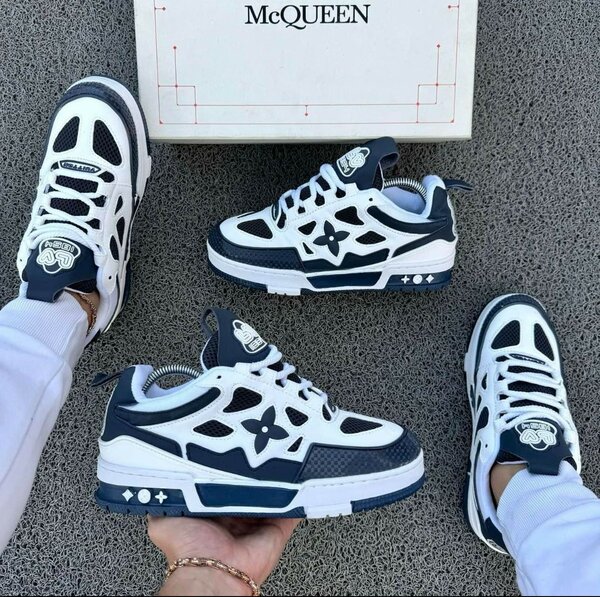 LOUIS VUITTON CLASSIC