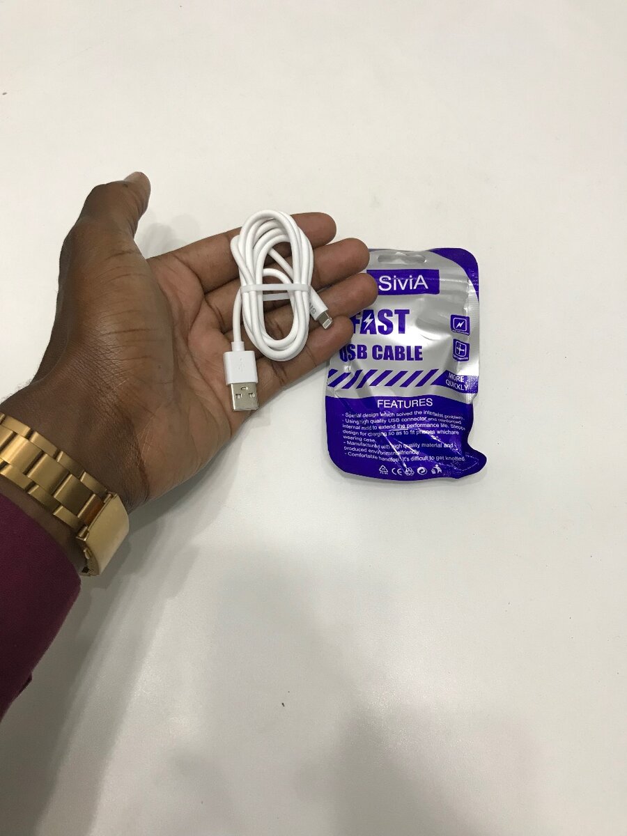 iPhone cables ( sivia)