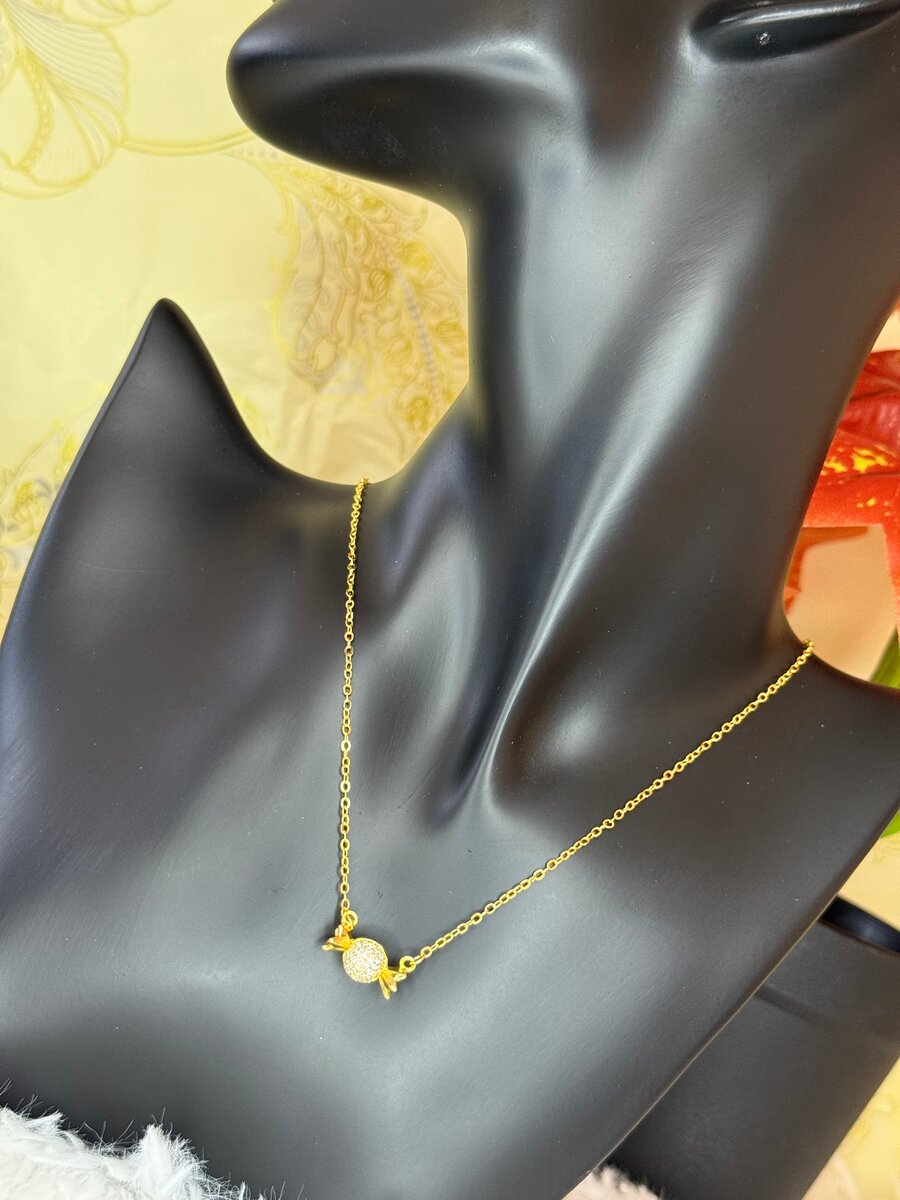 Collier pendentif élégant