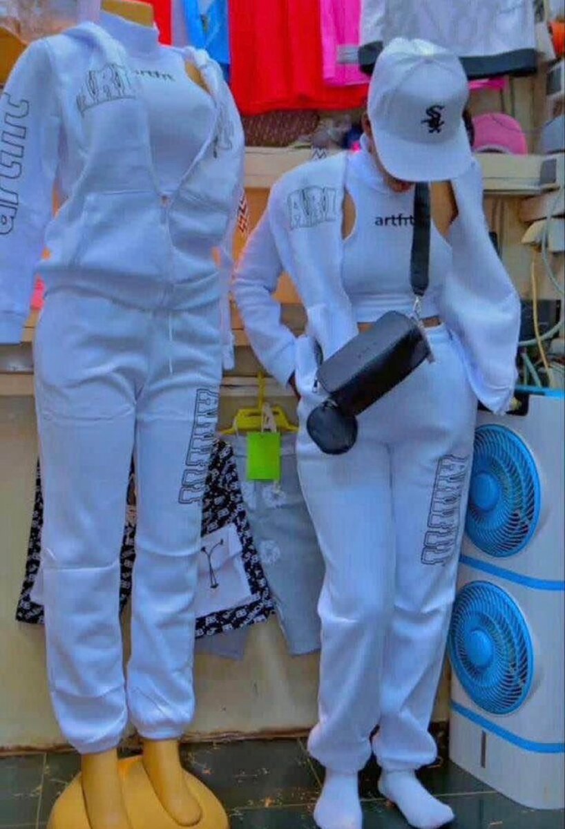 Tenue de sport femme colorée