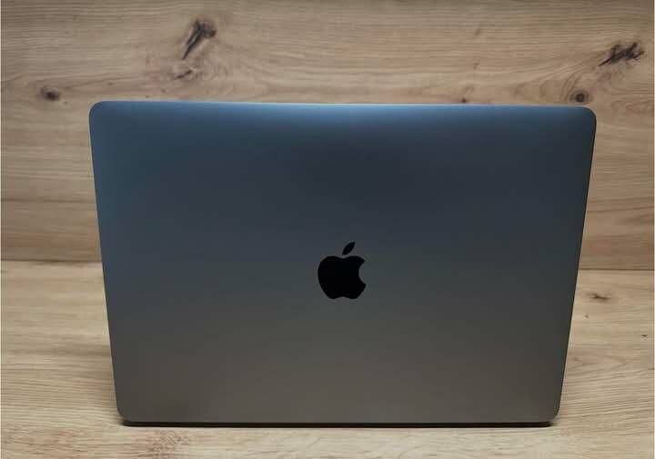 Apple MacBook Pro 13" Retina