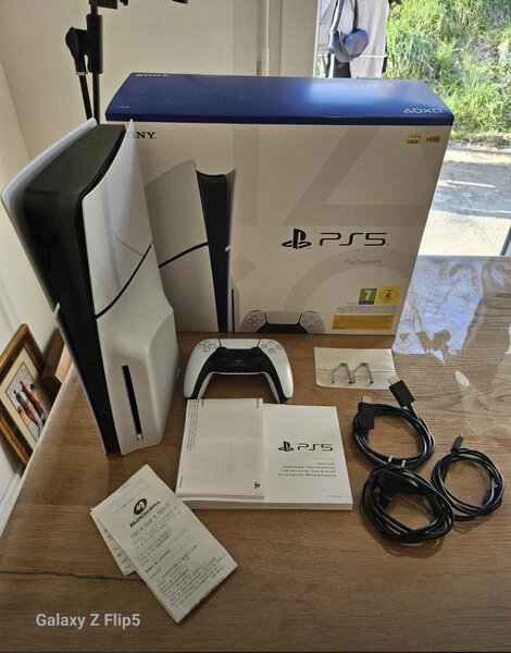 Console PS5 avec manette