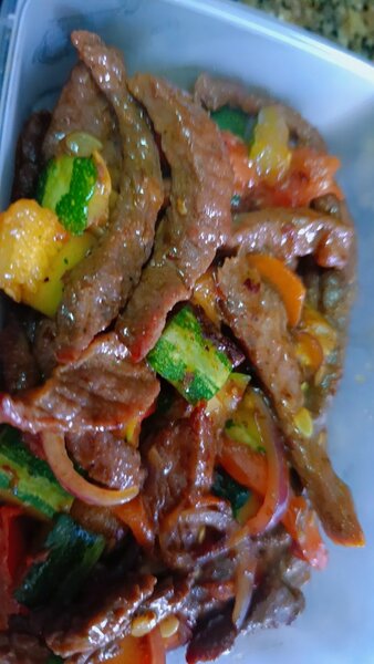 Assortiment délicieux de viandes épicées