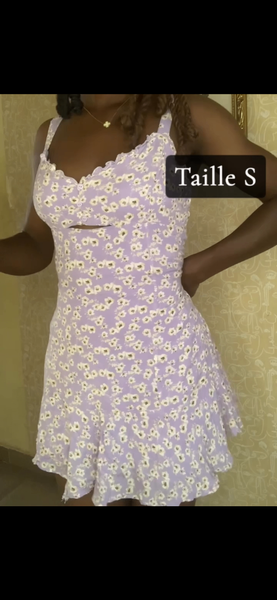 Robe d'été à fleurs violettes
