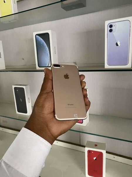 Pre Owned iPhone 7 Plus 128 gb Uk product