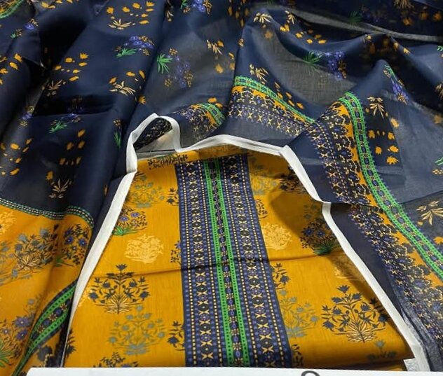 Lawn 3 Peace Suit