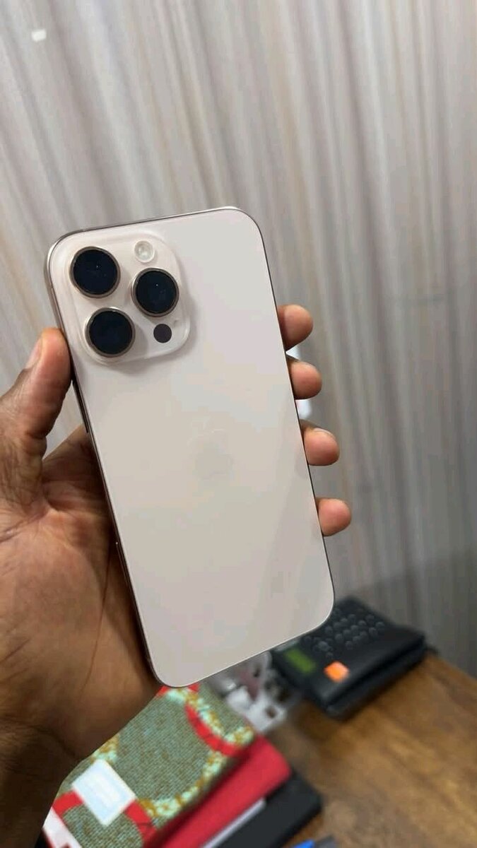 iPhone 16 pro Max 256giga CE