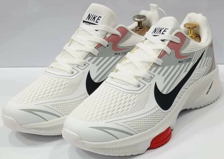 Chaussures de sport modernes