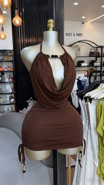 Robe Mini Dos Nu Élégante