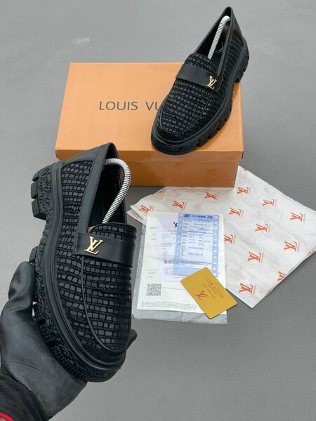 Fendi et Louis vuitton