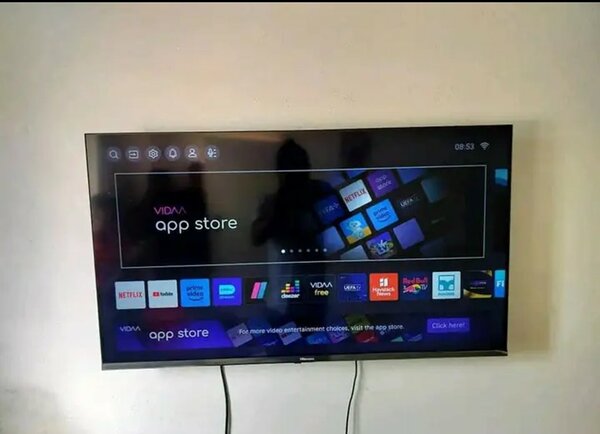  Preowned Hisense 43" smart tv