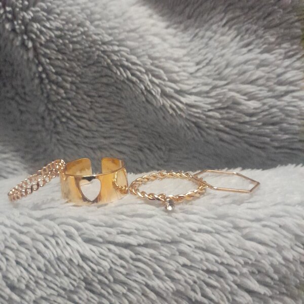 4pc set of Bohemian Rings