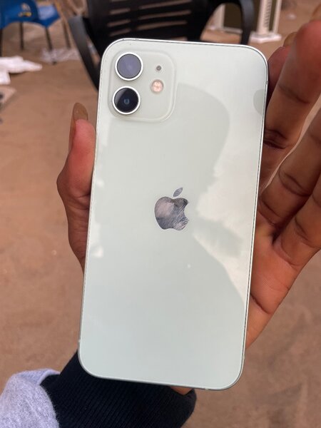 iPhone12  256gig bh88