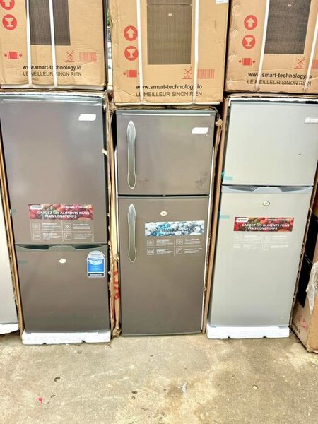 Réfrigérateur double porte moderne