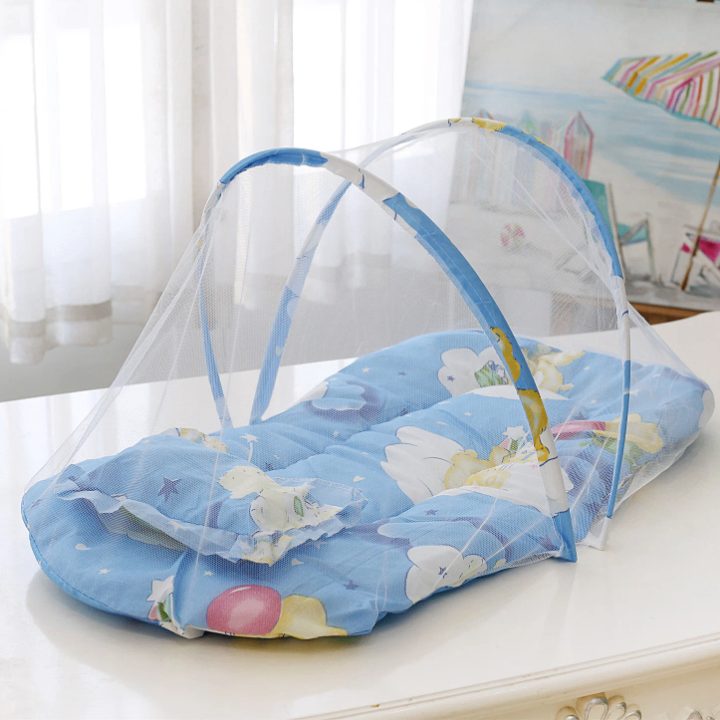Tapis bébé avec moustiquaire