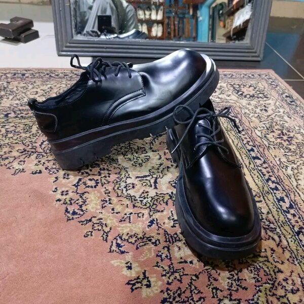 Chaussures Derby en cuir noir