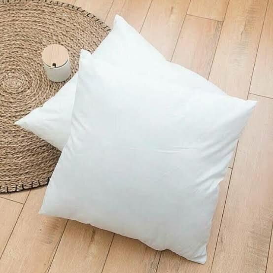 cushions Size 40cm×40cm White Color  weight 300g