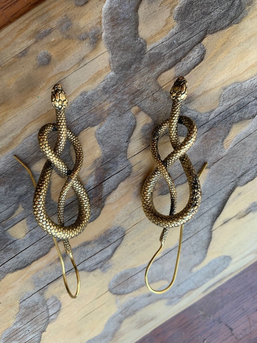 Серьги со змеями