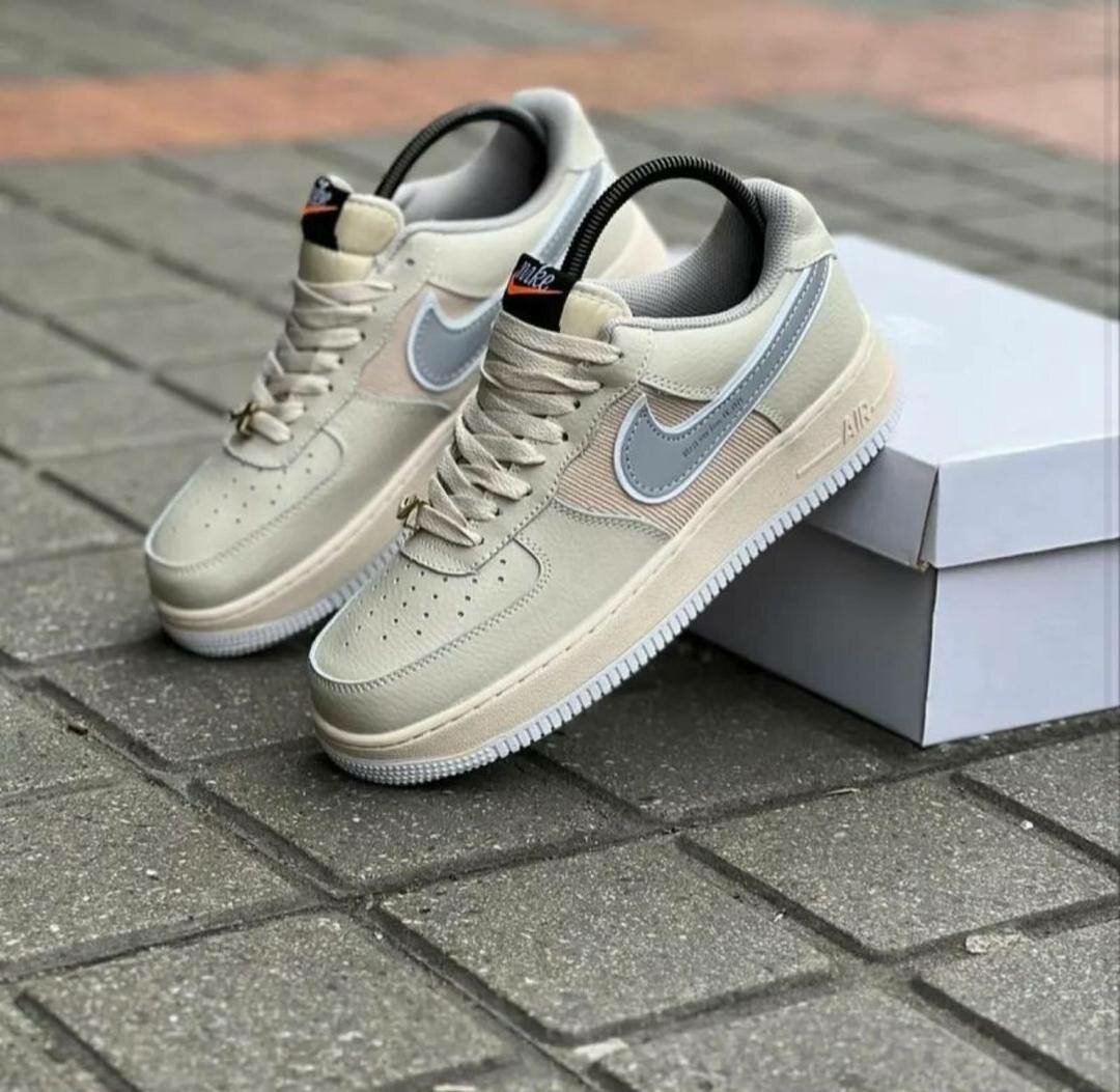 NIKE AIRFORCE CREAM