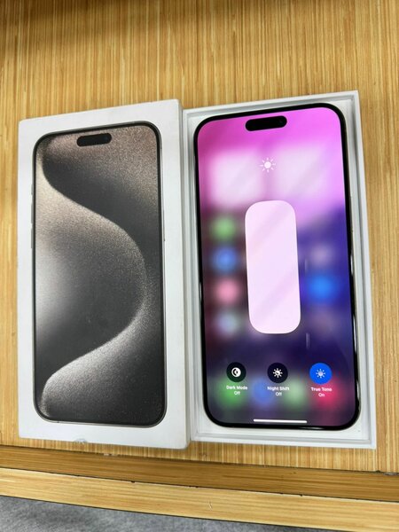 iPhone 15 pro Max 256Go