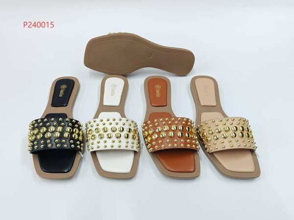 Sandales femme cloutées élégantes