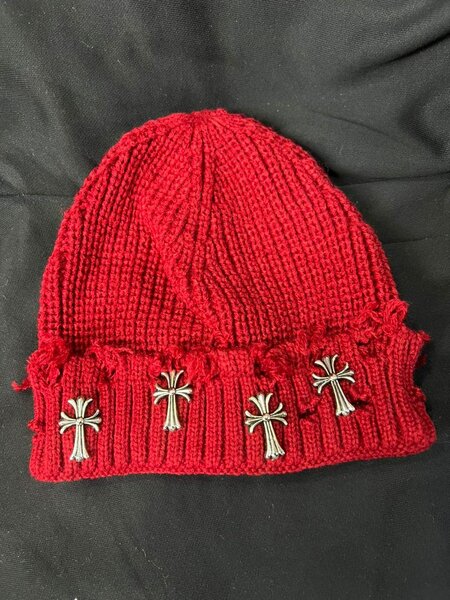 Bonnets en tricot style croix