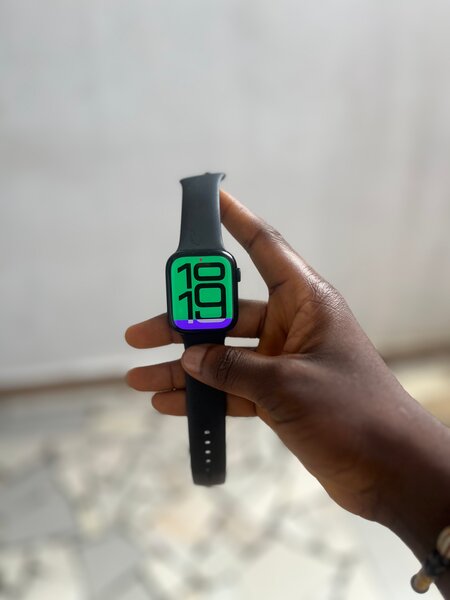 Apple Watch Series 8 (GPS + Ce