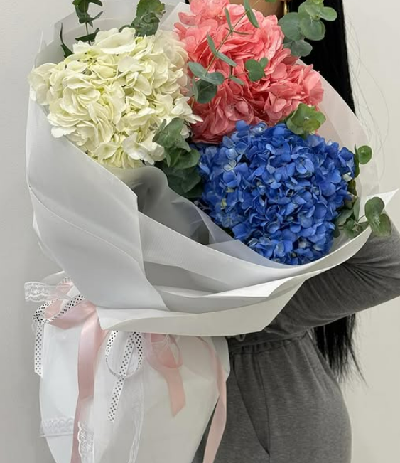 В наличии самые шикарные королевские гортензии 🤍✨