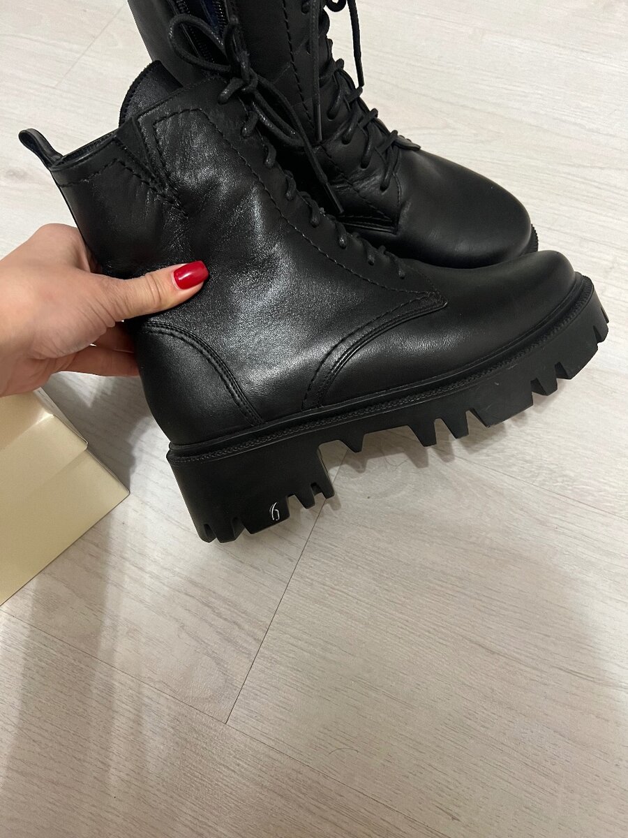 Новые кожаные ботинки 37р