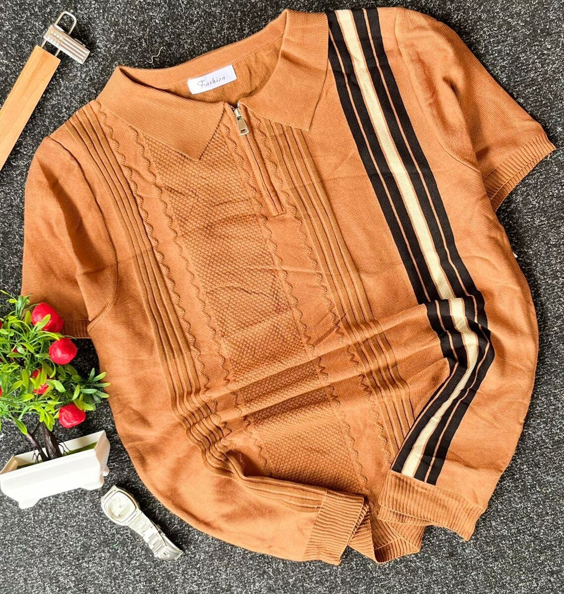 Pull-over col zippé élégant