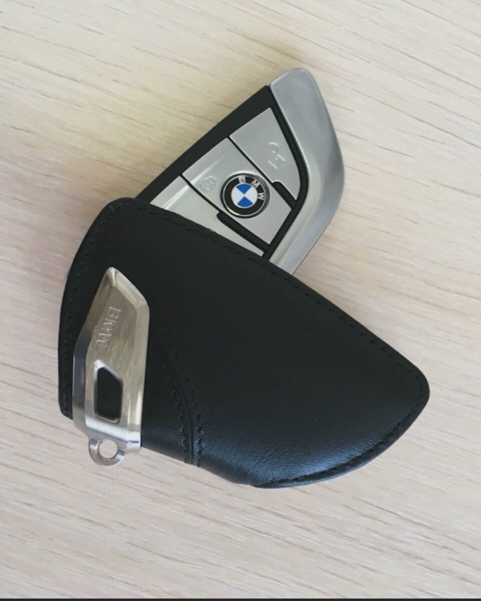 Ключница из высококачественной кожи