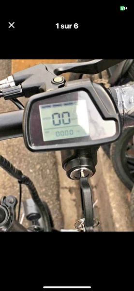 Vélo électrique pliable compact