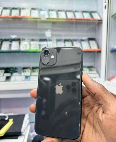 iPhone 11 noir 64 Go