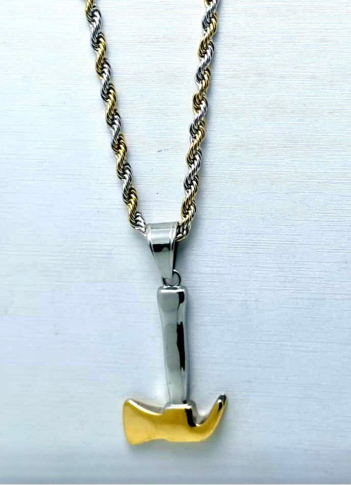 Collier pendentif lion doré