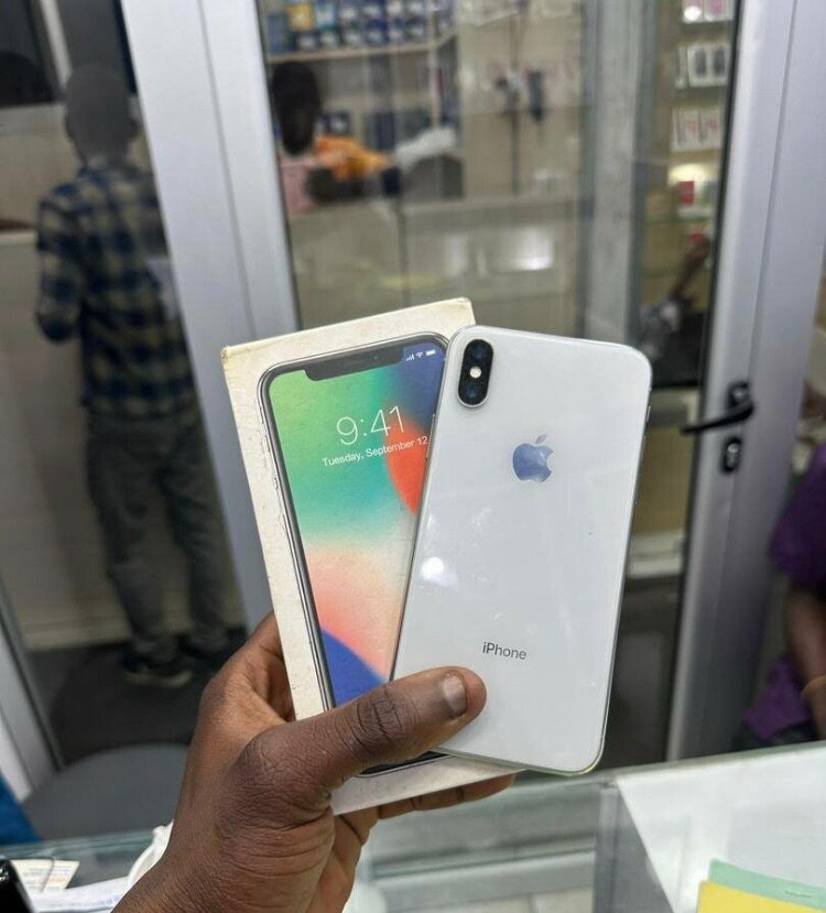 iPhone X 64GB Argent Reconditionné
