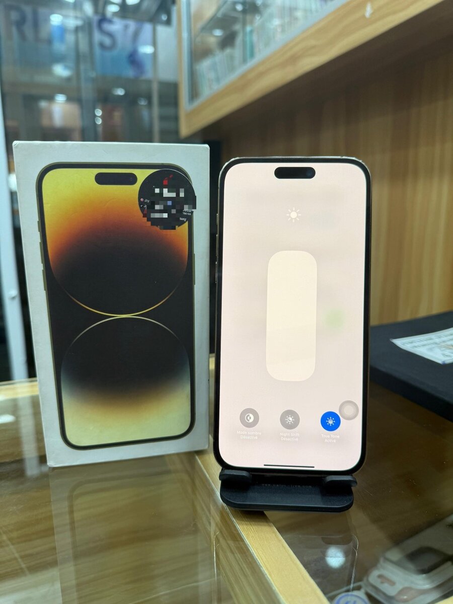 14 pro 128giga juste arrière