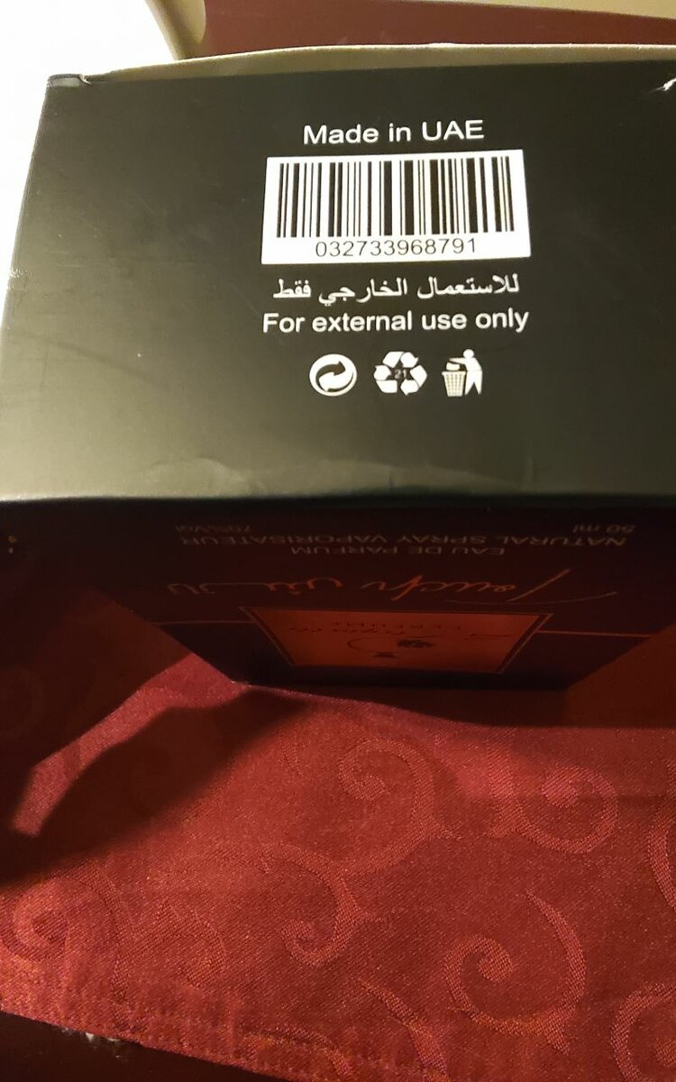 Le etiquette perfume