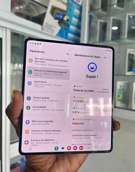 Samsung Galaxy Z Fold 3
