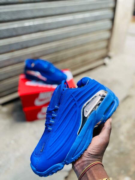 NIKE NOCTA