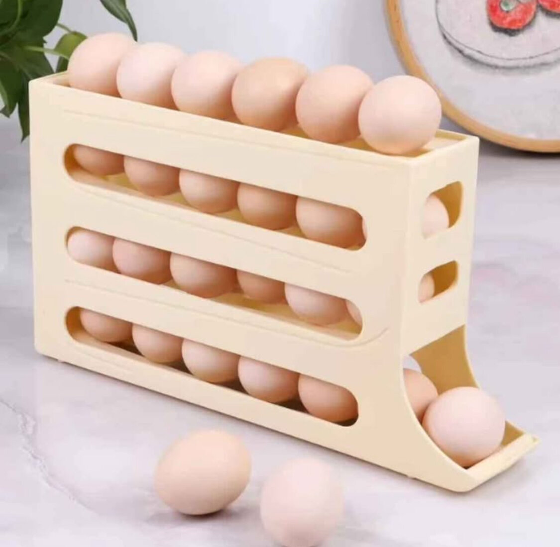 Porte-œufs empilable pratique