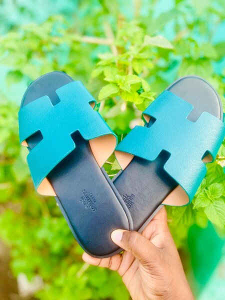 Men Hermes slippers