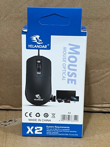 Souris avec  fils