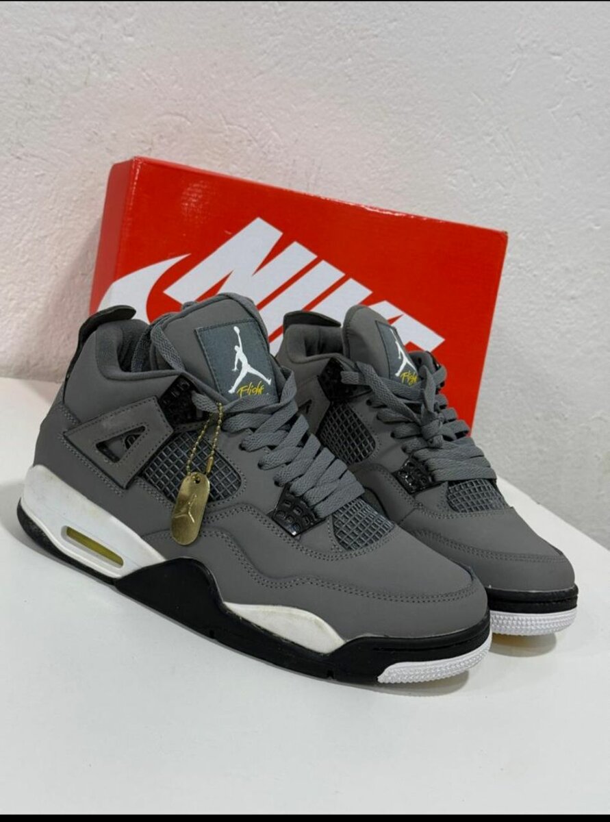 Jordan 4